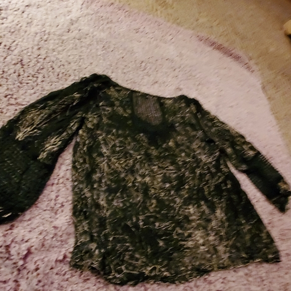 Top - Picture 5 of 6